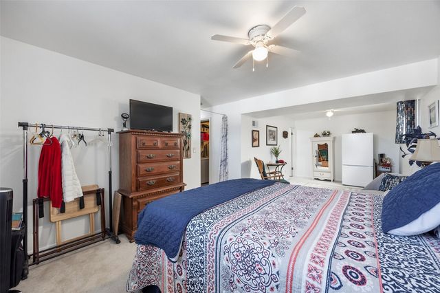 2601 Zika Avenue NW, Cedar Rapids, IA 52405