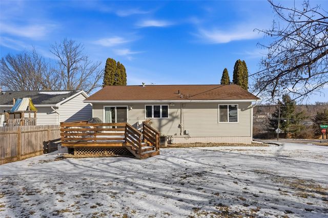 2601 Zika Avenue NW, Cedar Rapids, IA 52405