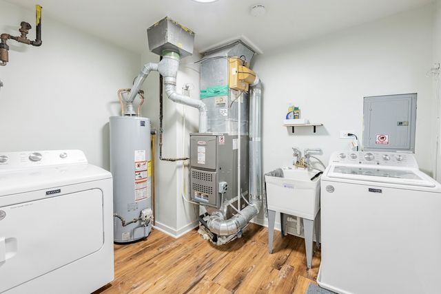 9430 S Parnell Avenue, Chicago, IL 60620