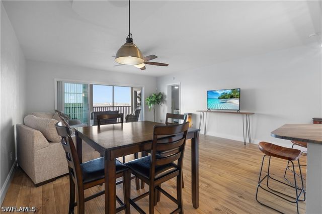 1901 Clifford ST 1402, Fort Myers, FL 33901