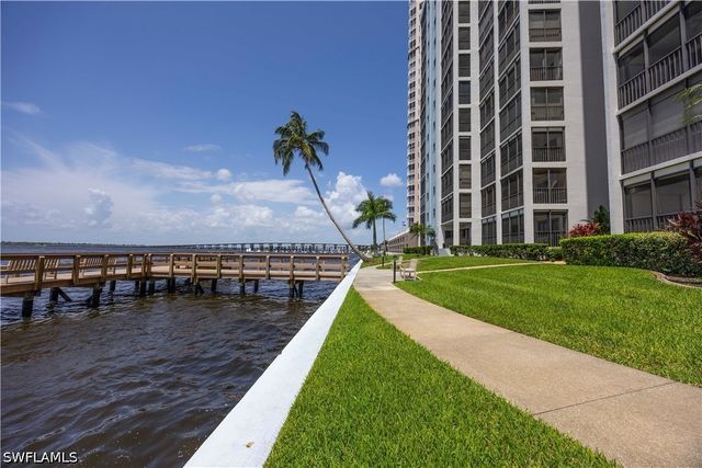 1901 Clifford ST 1402, Fort Myers, FL 33901
