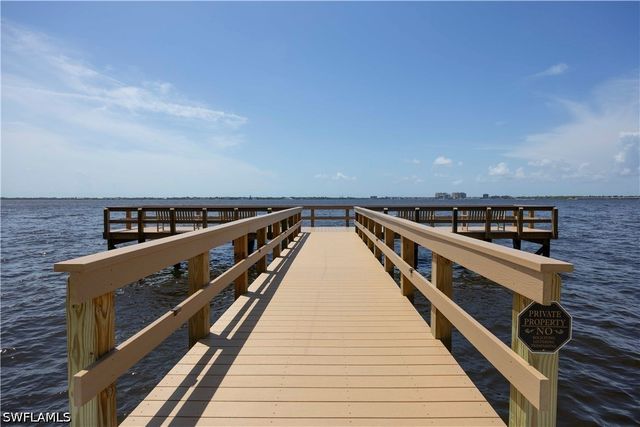 1901 Clifford ST 1402, Fort Myers, FL 33901