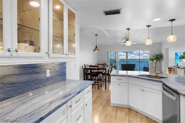 1901 Clifford ST 1402, Fort Myers, FL 33901