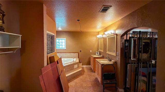 2900 Robinson Road, Denton, TX 76210