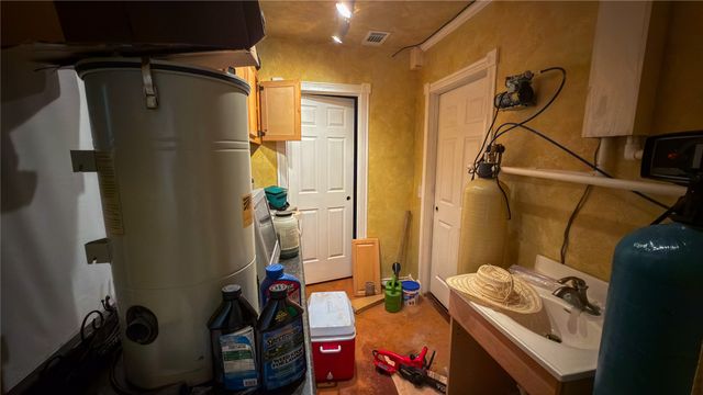 2900 Robinson Road, Denton, TX 76210