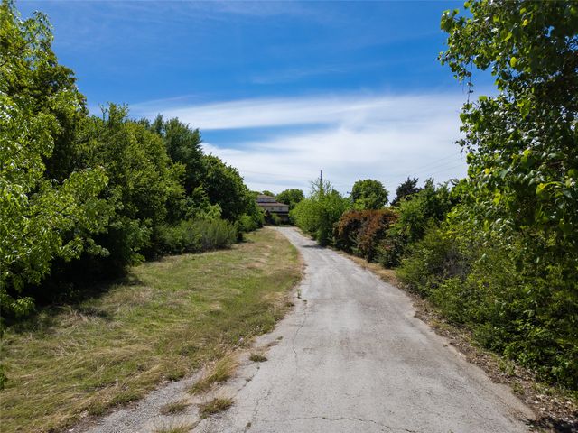 2900 Robinson Road, Denton, TX 76210