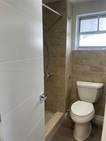 400 Kings Point Dr 1131, Sunny Isles Beach, FL 33160