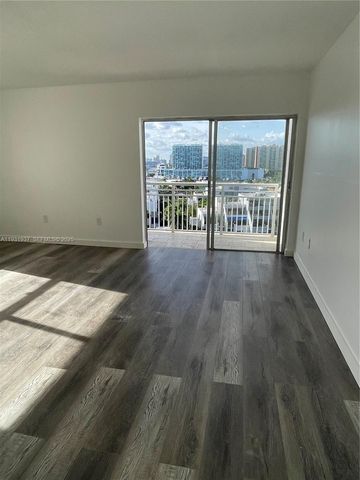 400 Kings Point Dr 1131, Sunny Isles Beach, FL 33160