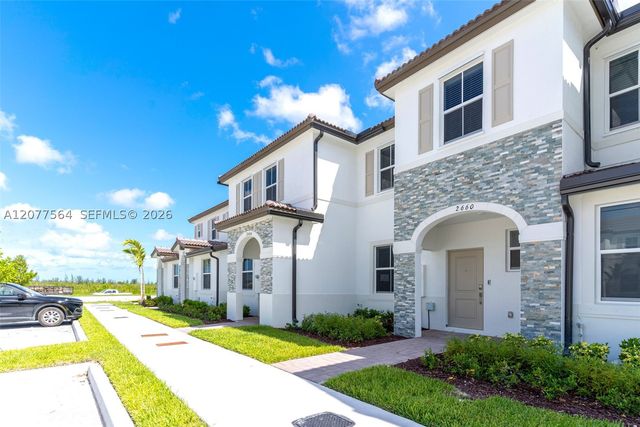 2660 SE 28th St, Homestead, FL 33035