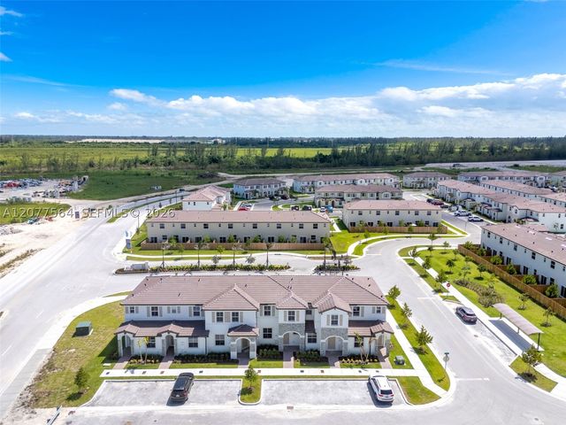 2660 SE 28th St, Homestead, FL 33035