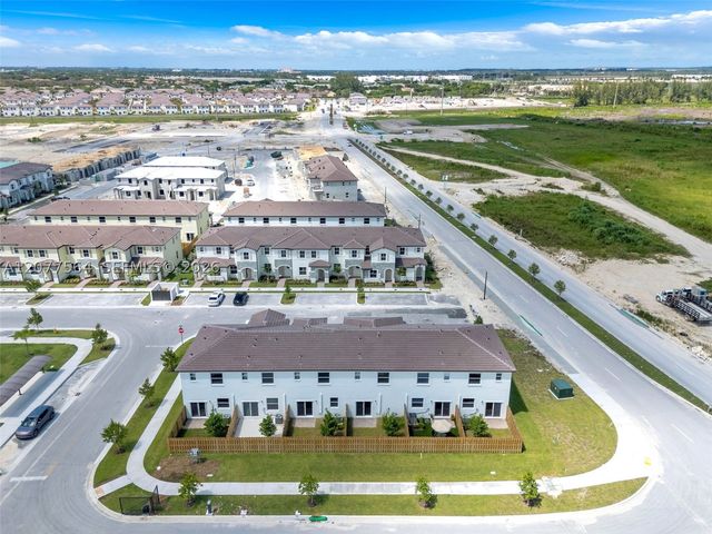 2660 SE 28th St, Homestead, FL 33035