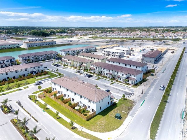 2660 SE 28th St, Homestead, FL 33035