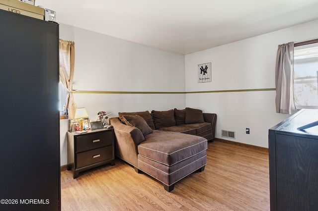 151 N Cooks Bridge Road, Jackson, NJ 08527