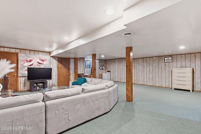 151 N Cooks Bridge Road, Jackson, NJ 08527