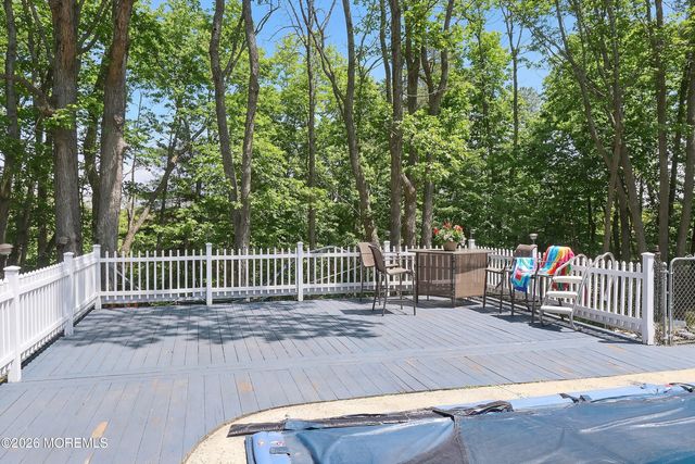151 N Cooks Bridge Road, Jackson, NJ 08527