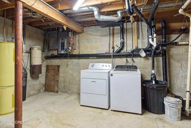 151 N Cooks Bridge Road, Jackson, NJ 08527