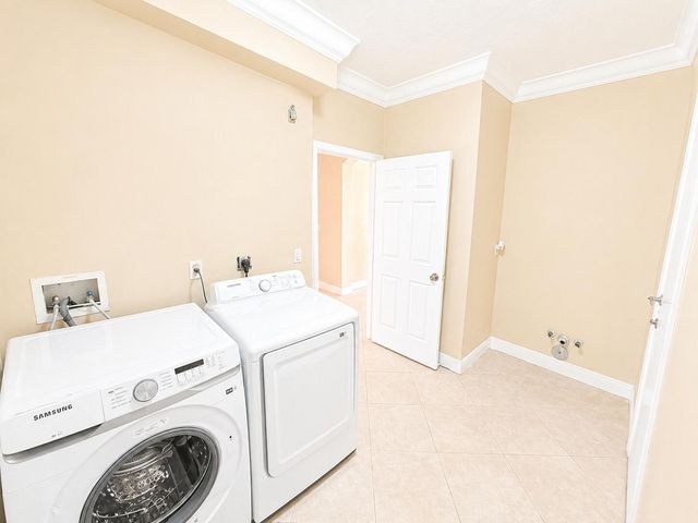 740 SW 191st Avenue, Pembroke Pines, FL 33029