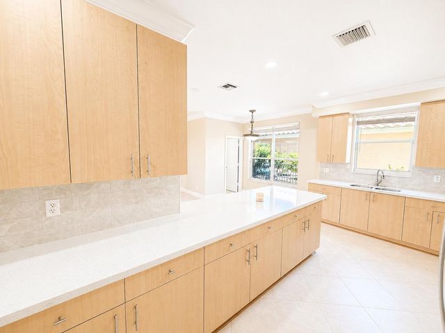 740 SW 191st Avenue, Pembroke Pines, FL 33029