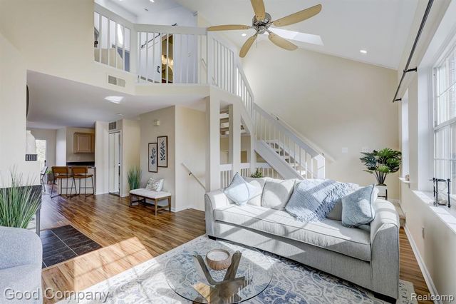 1512 Maryland Club Drive, Royal Oak, MI 48067
