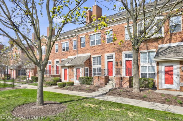 1512 Maryland Club Drive, Royal Oak, MI 48067