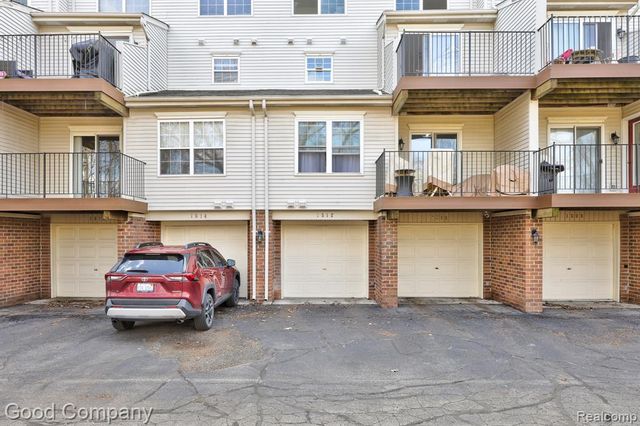 1512 Maryland Club Drive, Royal Oak, MI 48067