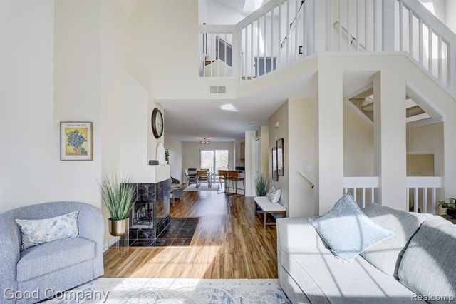1512 Maryland Club Drive, Royal Oak, MI 48067