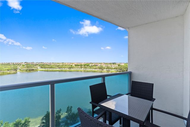 2641 N Flamingo Rd 905N, Sunrise, FL 33323