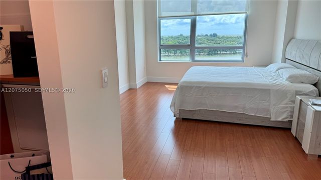 2641 N Flamingo Rd 905N, Sunrise, FL 33323
