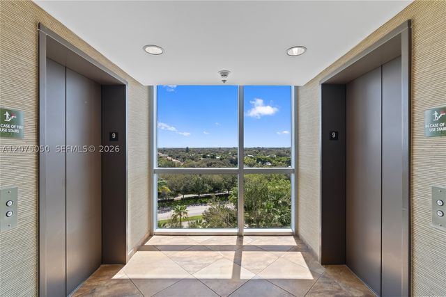 2641 N Flamingo Rd 905N, Sunrise, FL 33323