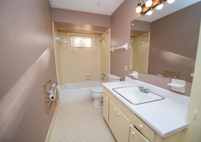 913 Lucerne Drive, Spartanburg, SC 29302