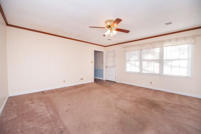 913 Lucerne Drive, Spartanburg, SC 29302