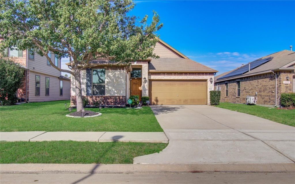 18610 Lantern Walk Lane, Katy, TX 77449