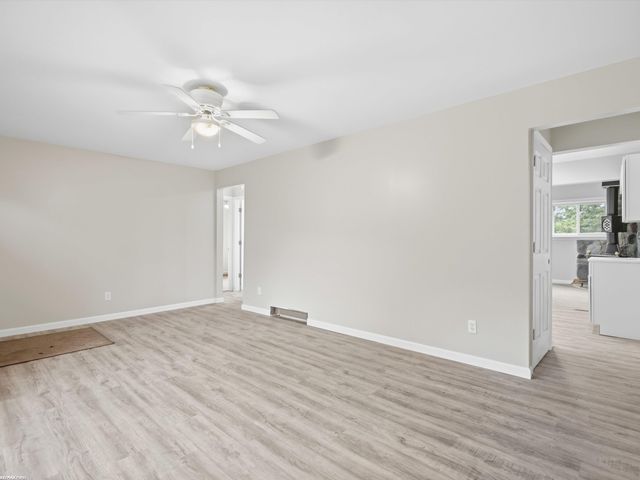 1278 Oregon Boulevard, Waterford, MI 48327