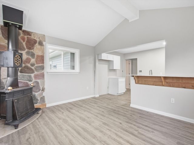1278 Oregon Boulevard, Waterford, MI 48327