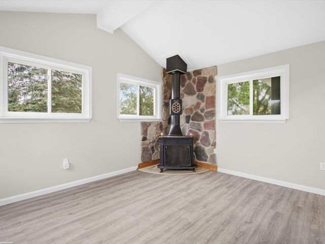 1278 Oregon Boulevard, Waterford, MI 48327
