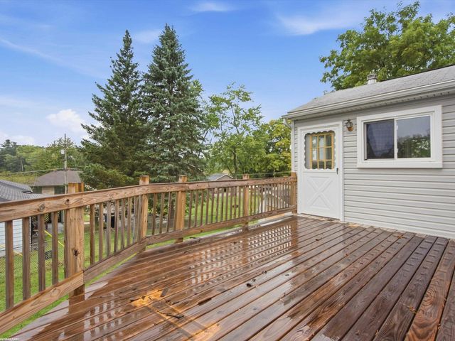 1278 Oregon Boulevard, Waterford, MI 48327