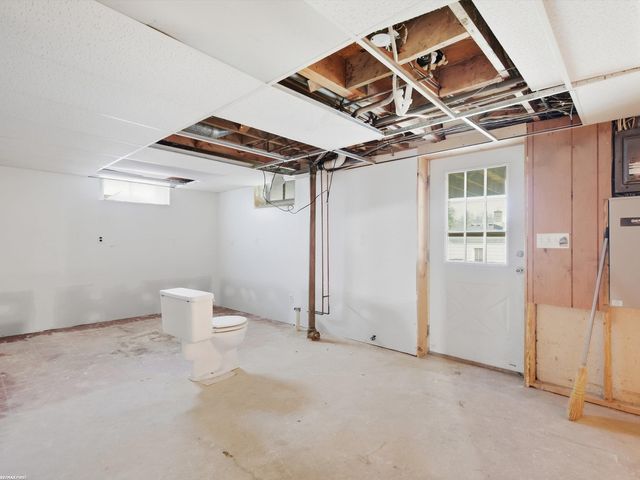 1278 Oregon Boulevard, Waterford, MI 48327