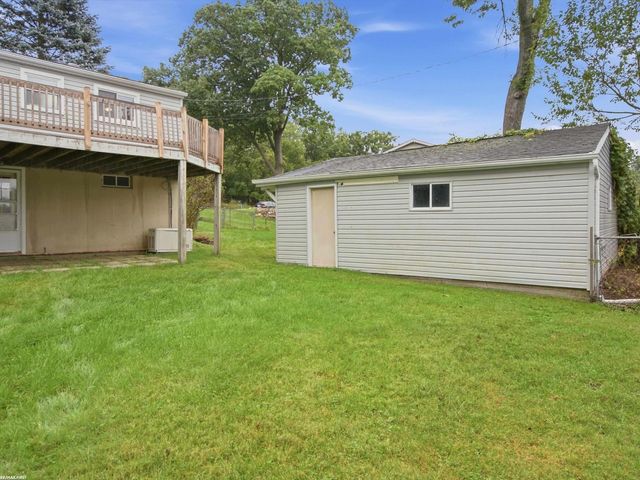 1278 Oregon Boulevard, Waterford, MI 48327