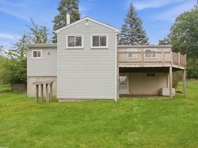 1278 Oregon Boulevard, Waterford, MI 48327