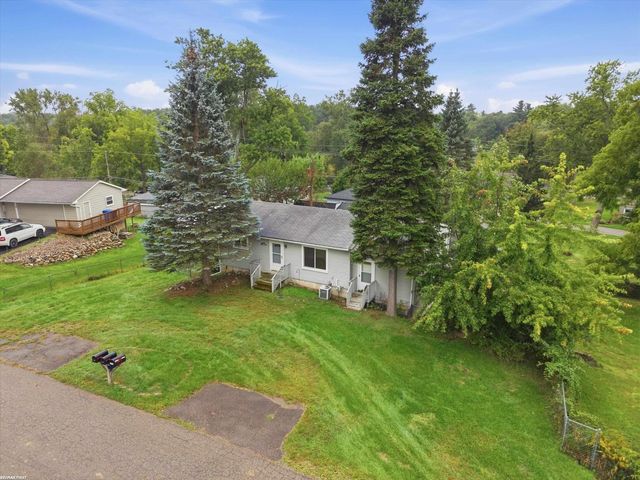 1278 Oregon Boulevard, Waterford, MI 48327