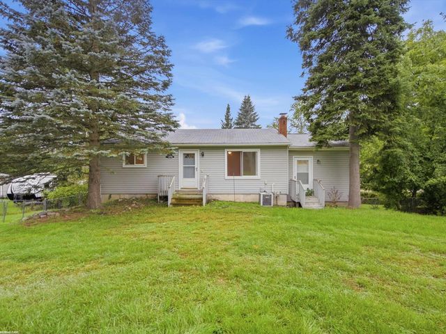 1278 Oregon Boulevard, Waterford, MI 48327