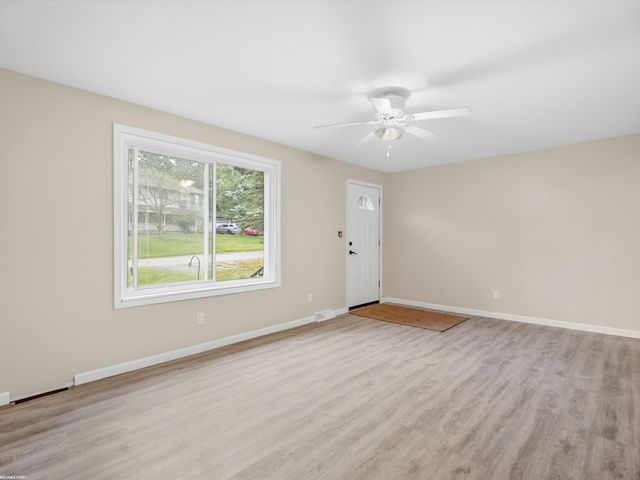 1278 Oregon Boulevard, Waterford, MI 48327