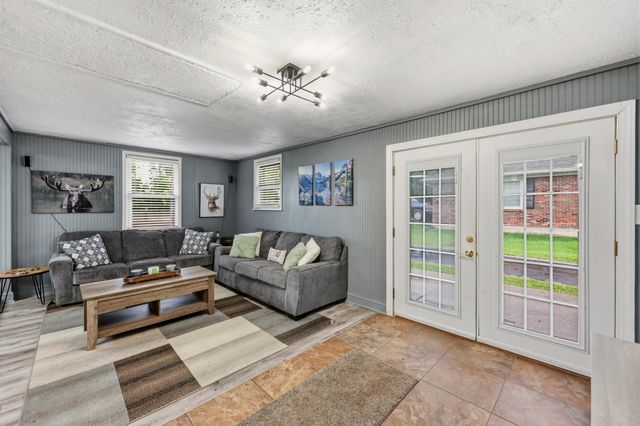 1381 Mackville Road, Harrodsburg, KY 40330