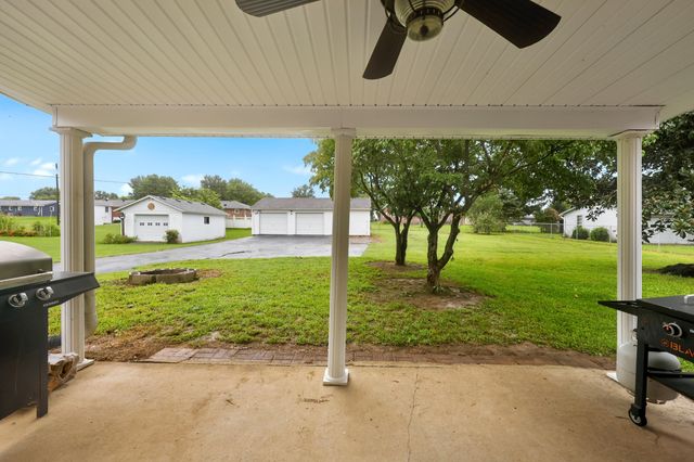 1381 Mackville Road, Harrodsburg, KY 40330