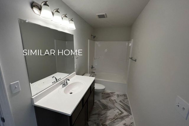7871 N GLEN MEADOW DR, Columbia, MO 65202