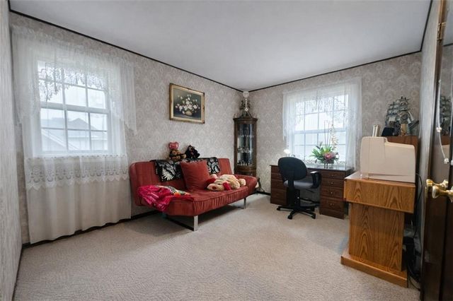 7615 W 95th Street, Overland Park, KS 66212