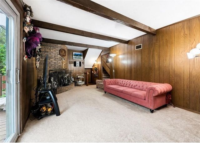 7615 W 95th Street, Overland Park, KS 66212