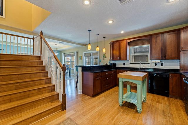 5429 ESSEX AVENUE S, Gulfport, FL 33707