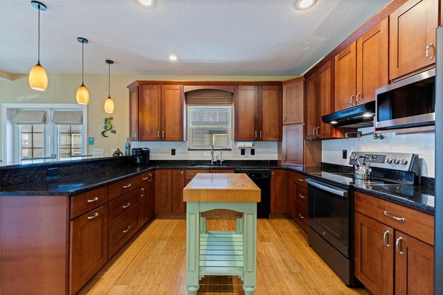 5429 ESSEX AVENUE S, Gulfport, FL 33707