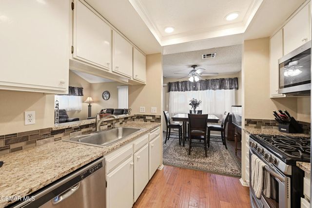 1995 E Covington Avenue, Simi Valley, CA 93065